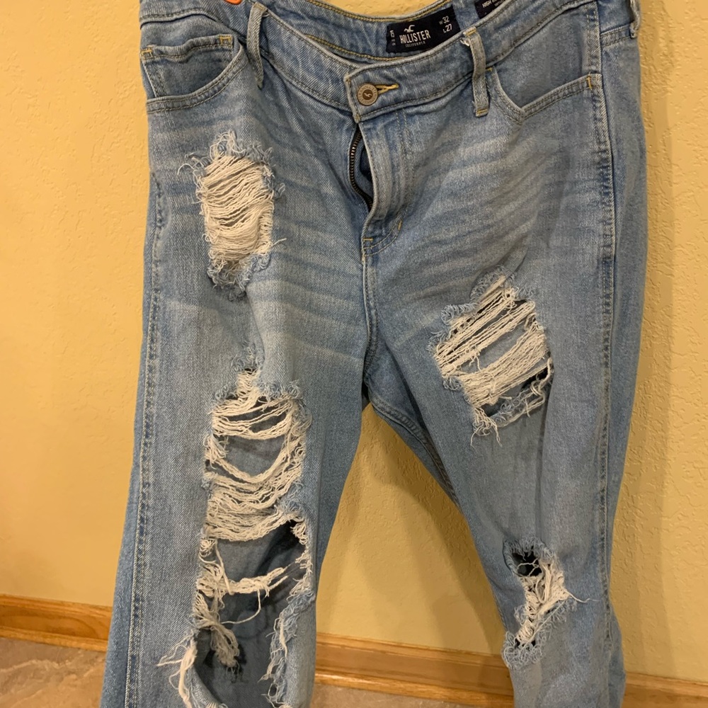 Hollister Ripped Mom Jeans Size 15